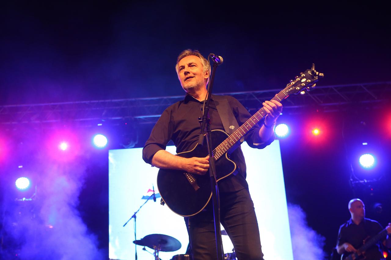 Koncert Miroslava Škore u Trilju