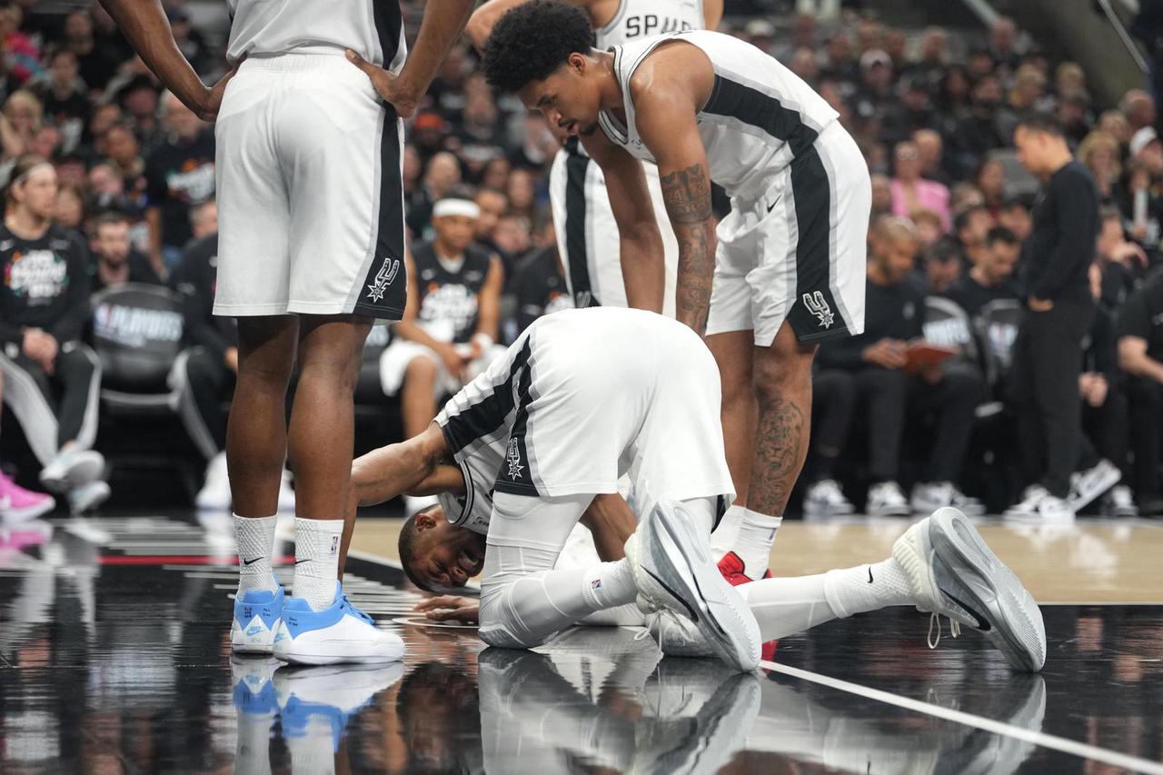 NBA: Portland Trail Blazers at San Antonio Spurs