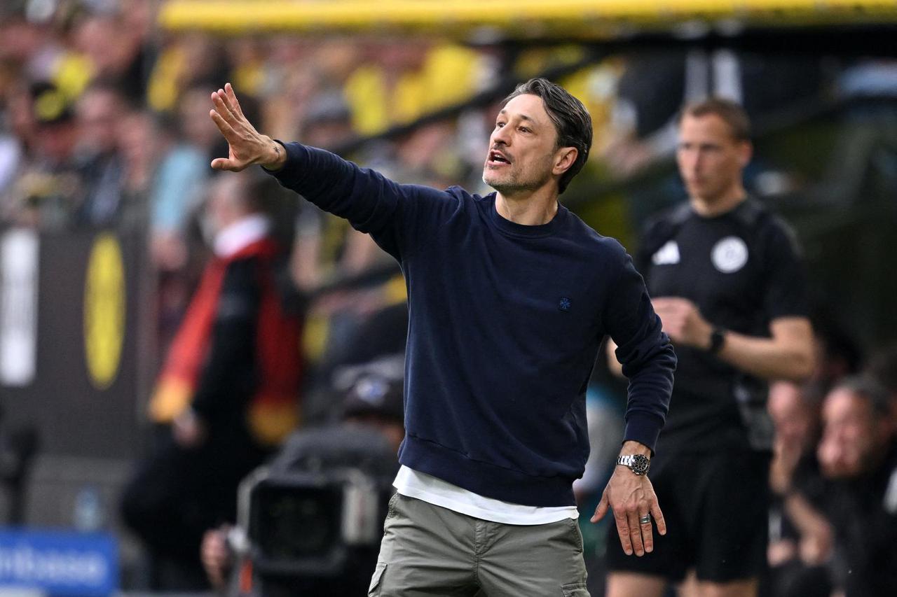 Bundesliga - Borussia Dortmund v Borussia Moenchengladbach