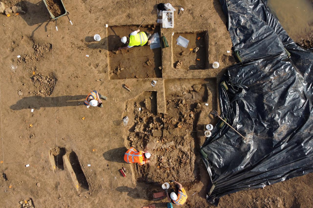 Volunteer archaeologists discover Roman temple in Netherlands