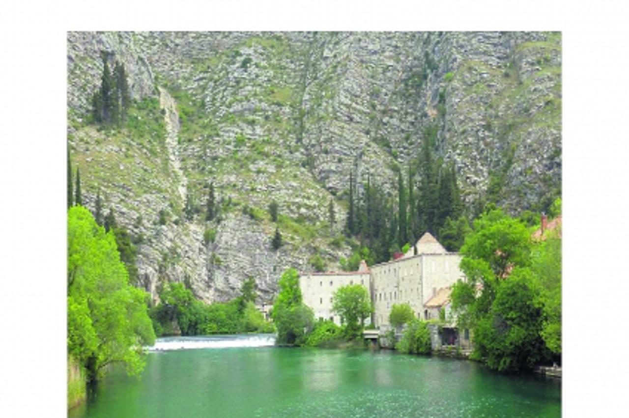 'ombla01_nnn_unu_280911'