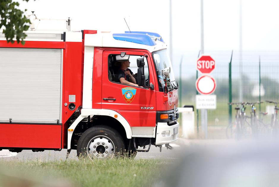 Velika Gorica: Vatrogasci u pripravnosti zbog slijetanja aviona kojemu je zatajila hidraulika