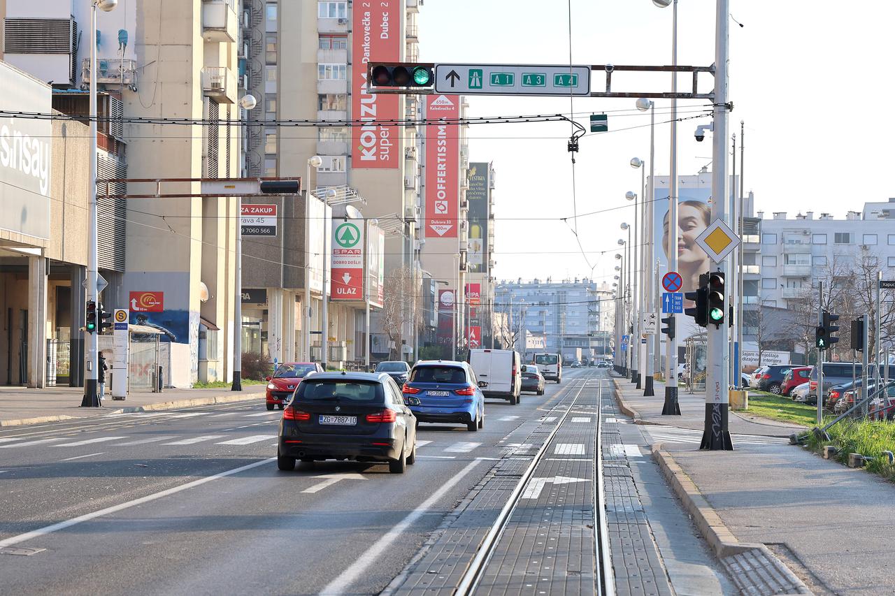 Zagreb: Postavljene nove nadzorne kamere za kontrolu parkiranja, pogledajte gdje u Dubravi morate paziti da vas ne snime