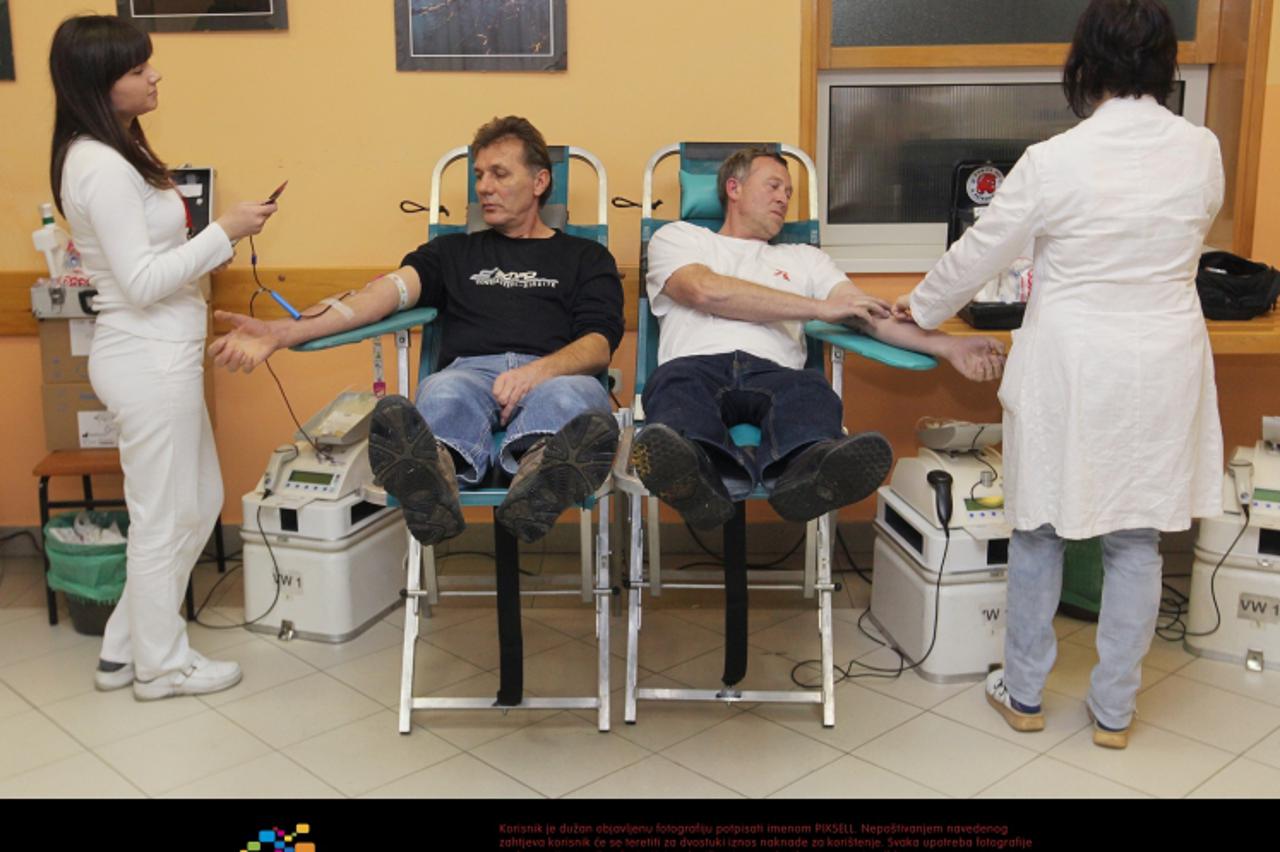 '21.12.2012., Koprivnica - Dobrovoljno darivanje krvi u prostorijama gradskog Crvenog kriza.  Photo: Marijan Susenj/PIXSELL'