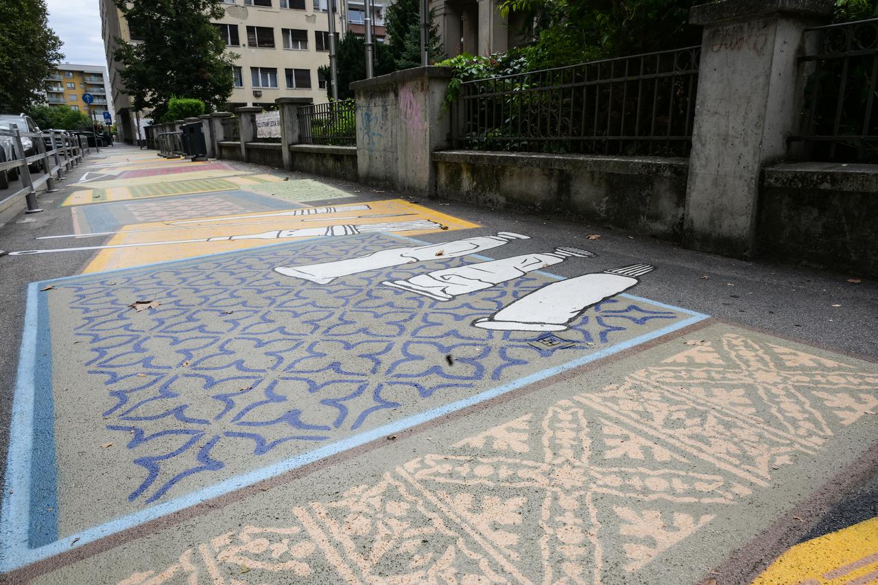 Zagreb: Oslikani nogostup ispred Poliklinike Suvag