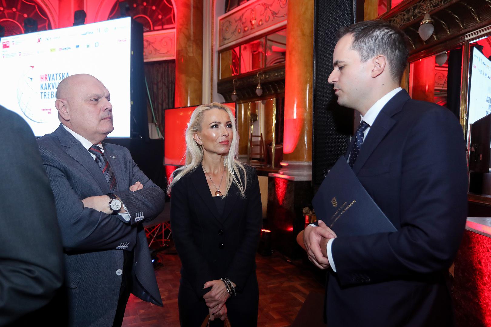 Renato Ivanuš, član uprave Večernjeg lista, Andrea Borošić, direktorica i članica uprave Večernjeg lista i ministar uprave Ivan Malenica
