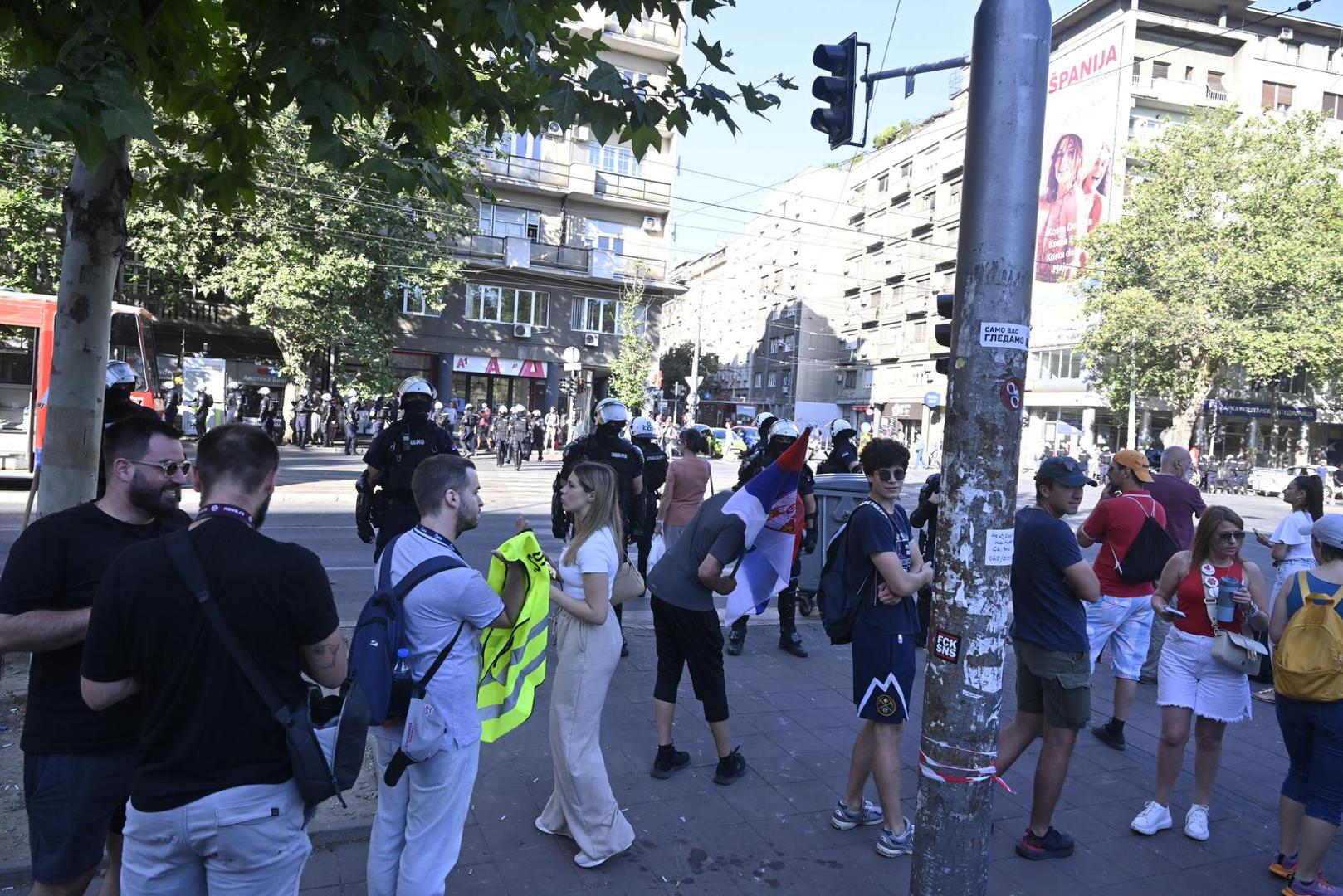 04, July, 2025, Belgrade - The police broke up the blockade at the Faculty of Law a few minutes after 7 am. Photo: M.M./ATAImages

04, jul, 2025, Beograd - Policija je nekoliko minuta posle 7 ujutro razbila blokadu kod Pravnog fakulteta. Photo: M.M./ATAImages Photo: M.M./ATAImages/PIXSELL