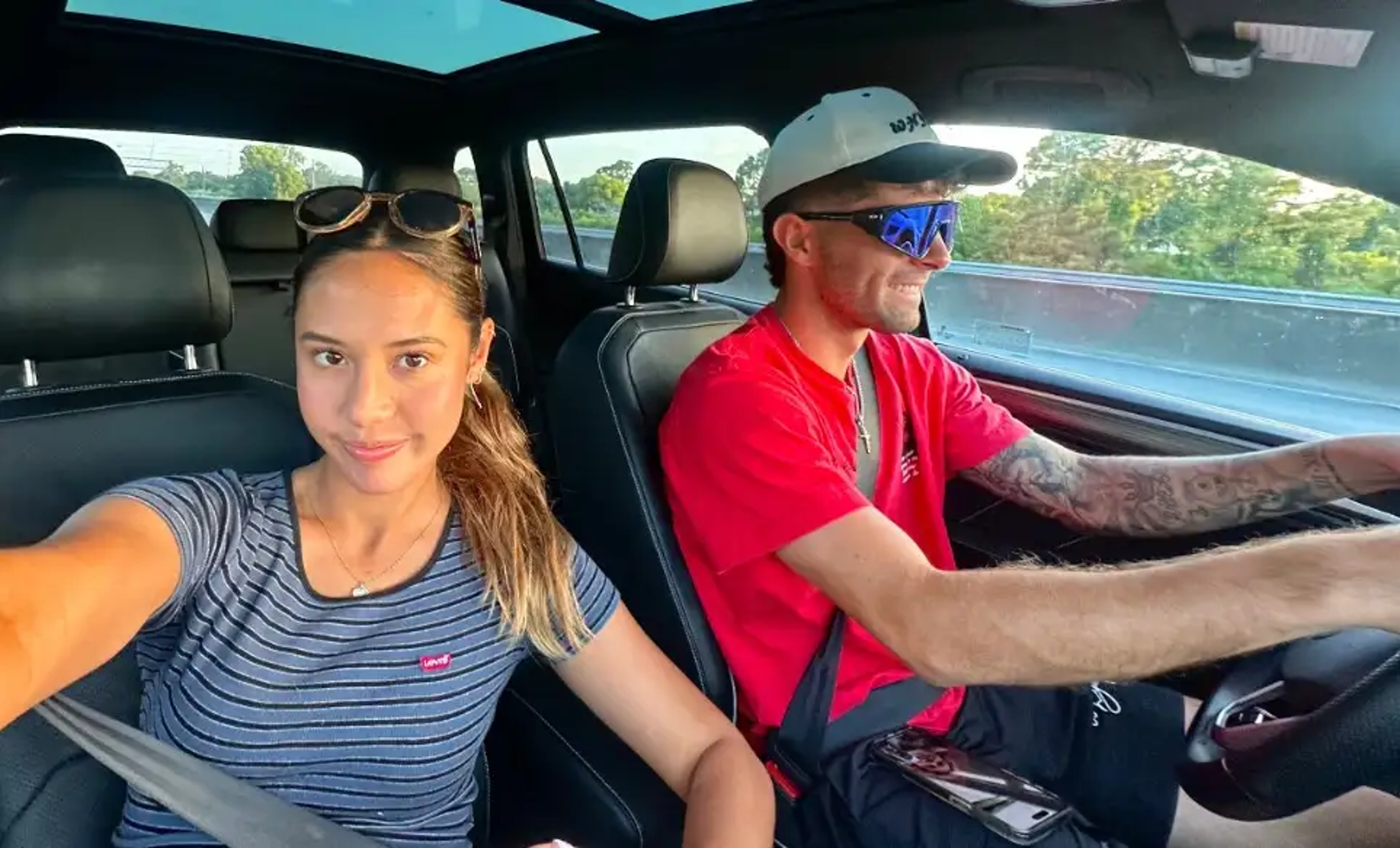 Njegova sada već bivša djevojka, profesionalna golferica Alexa Melton, prvo ga je javno optužila za nevjeru, da bi samo nekoliko dana kasnije u potpunosti povukla svoje tvrdnje.