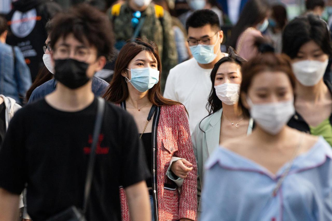Beijing residents in Sanlitun shopping area