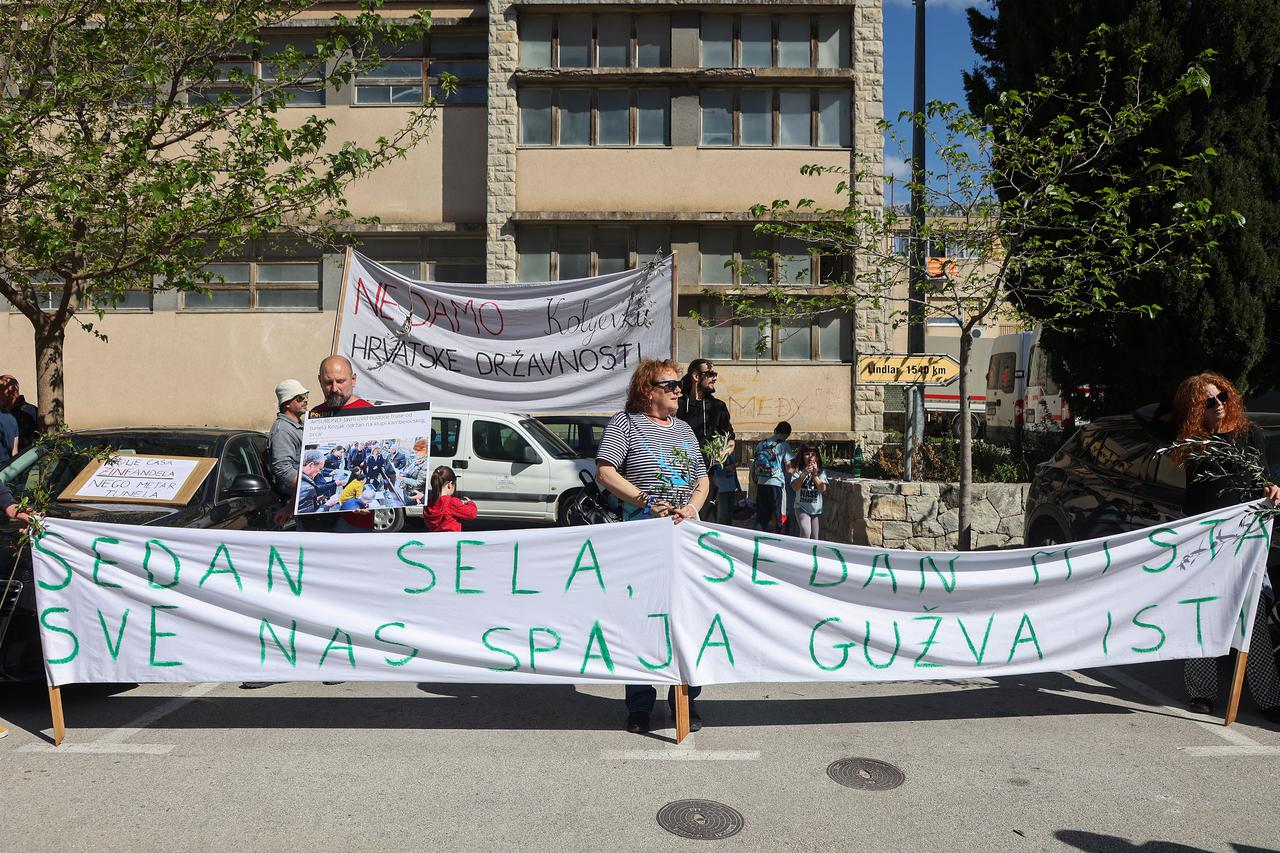 Kaštel Sućurac: Prosvjed protiv tunela kroz Kozjak i gradnje nove prometnice