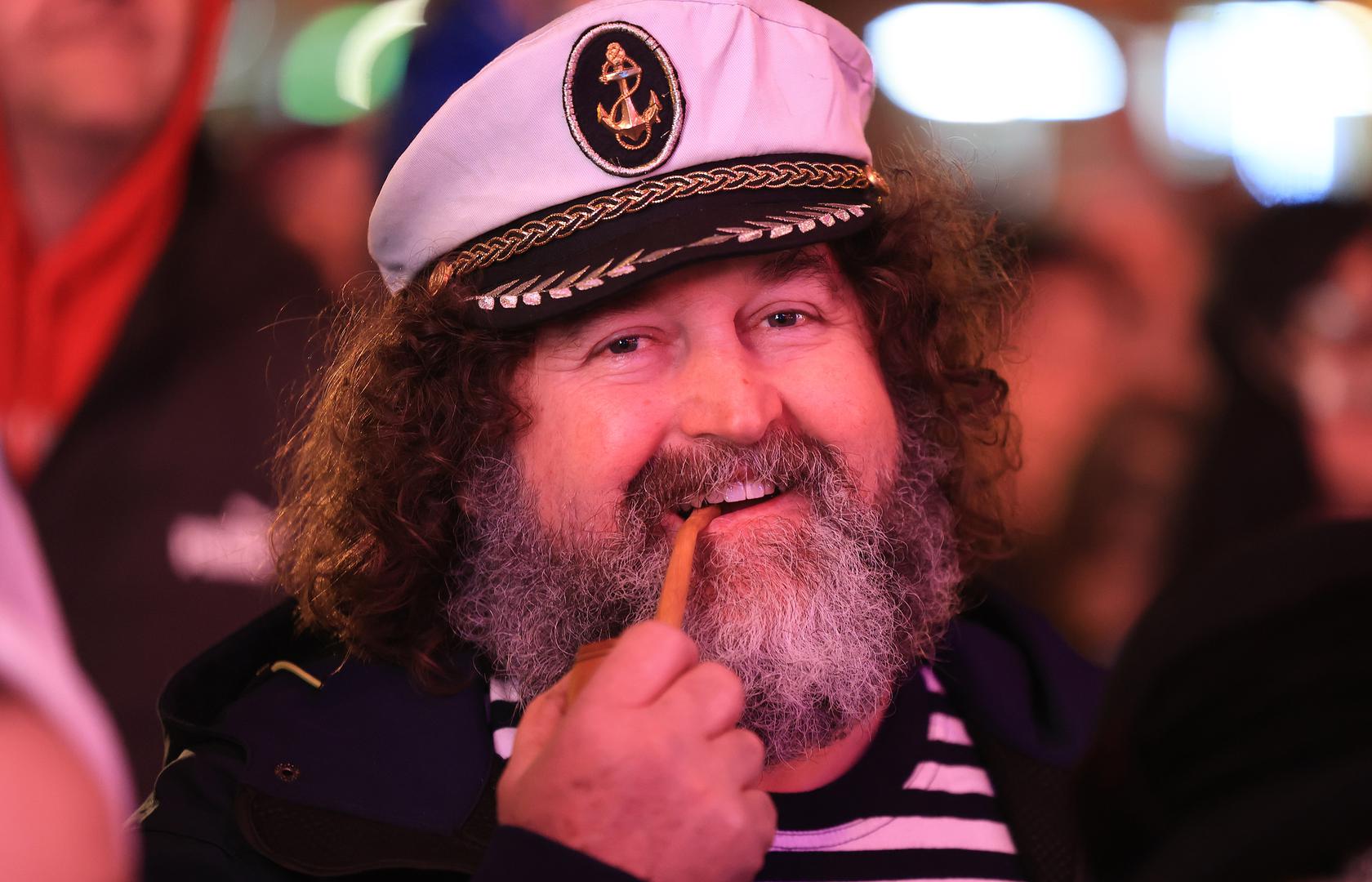 Naplate parkiranja neće biti u vrijeme fašničkih vikenda, dok će se u petak, 9. veljače, te u utorak, 13. veljače, naplata obavljati do 15 sati. Ostale radne dane naplata parkiranja obavljat će se prema uobičajenom vremenu naplate. Parkiranje će se subotom naplaćivati samo na sajmištu.