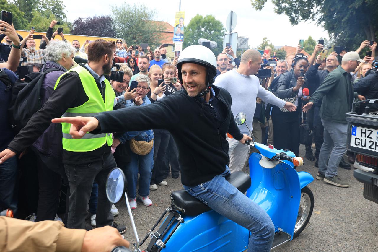 Simson Ride with AfD Front-Runner Siegmund