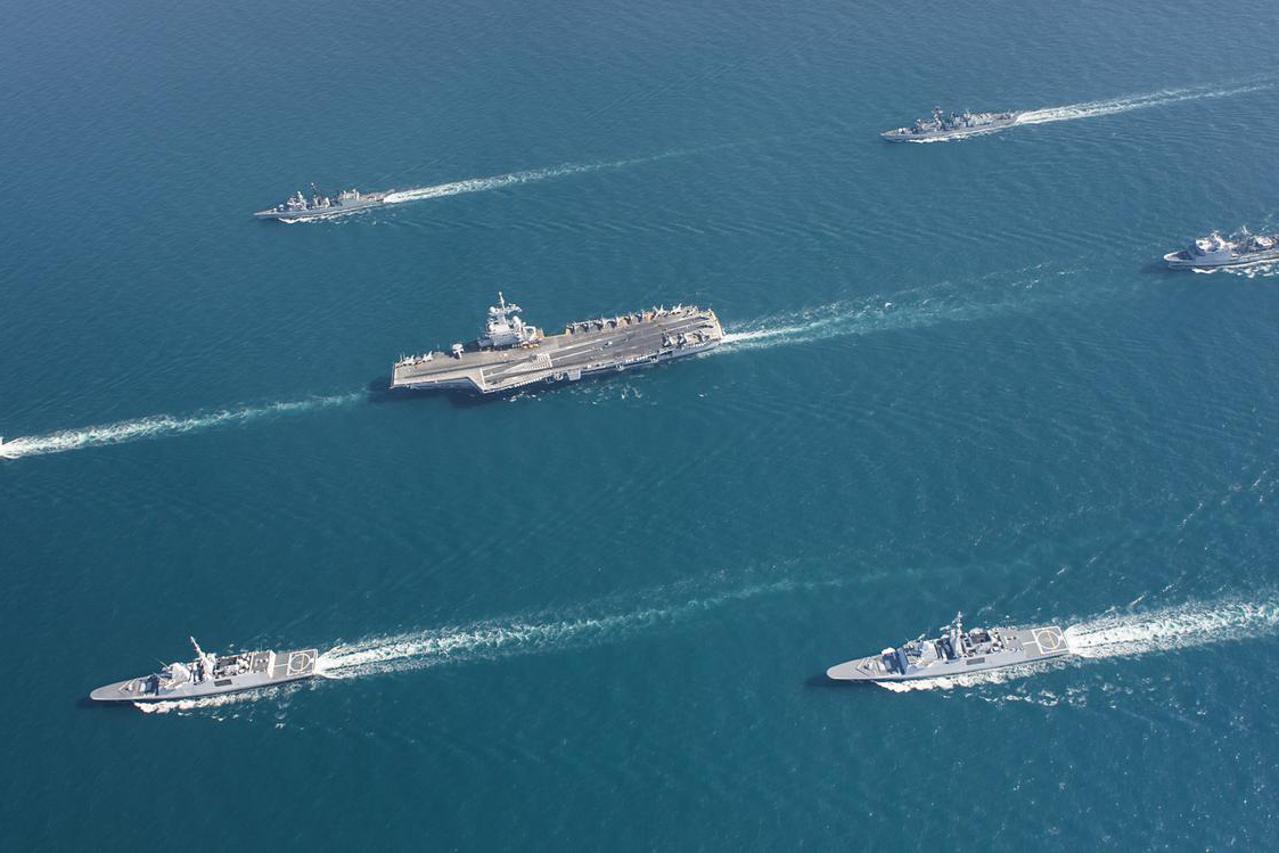 Francuski  nosač zrakoplova Charles De Gaulle