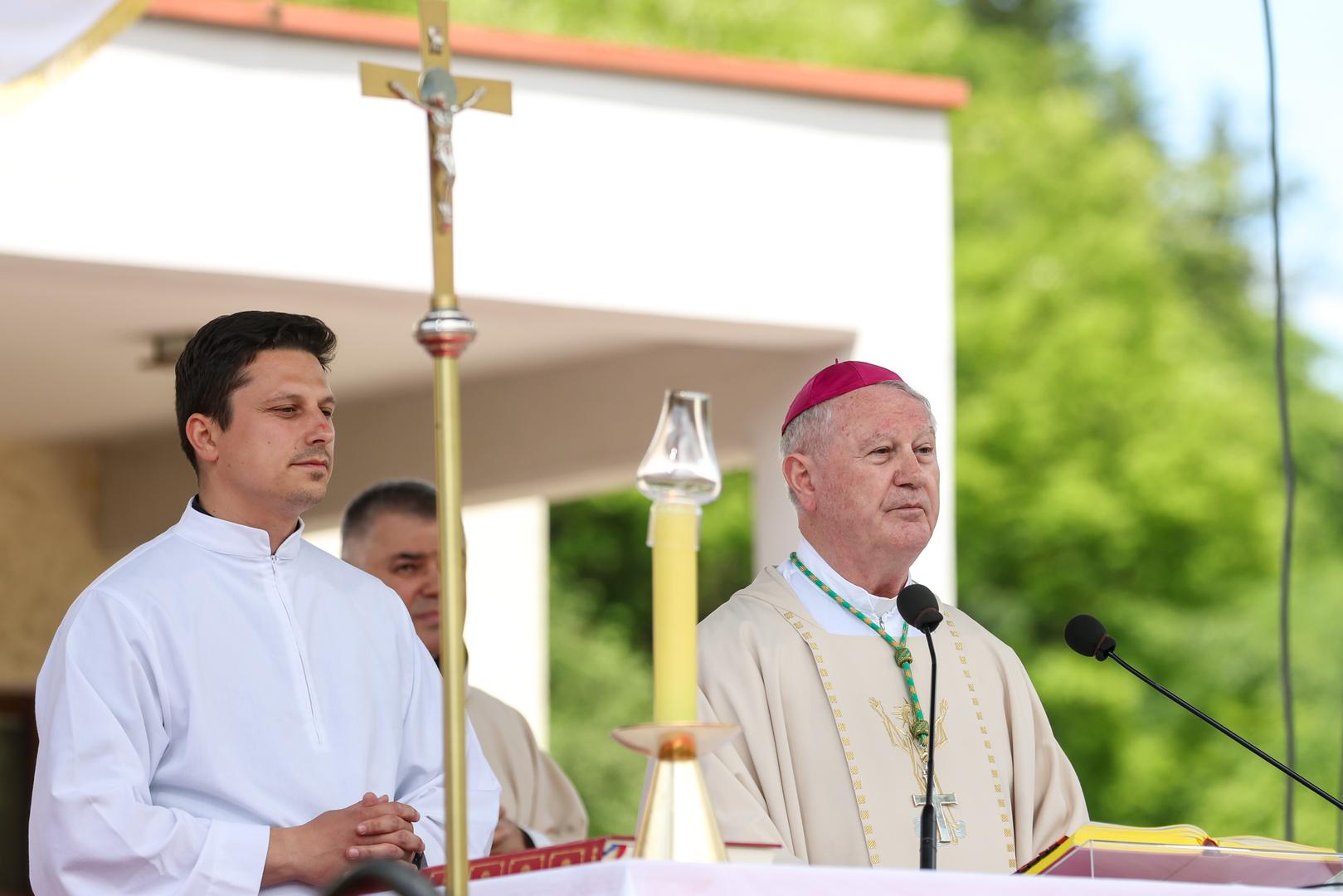 Zato je važno da naš obrazovni sustav objektivno prikaže te povijesne trenutke koji su definirali biće hrvatskoga naroda, istaknuo je.
