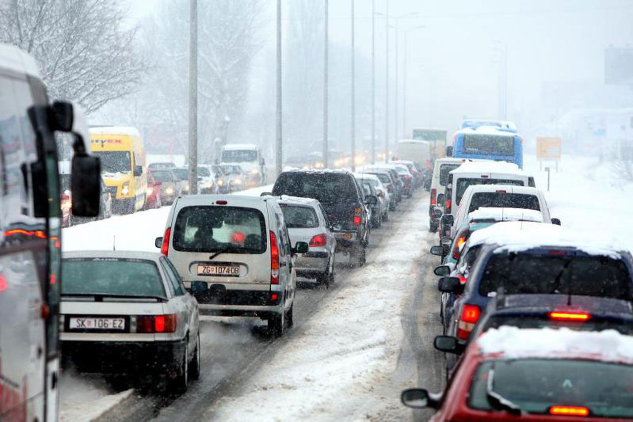 kolona u zagrebu