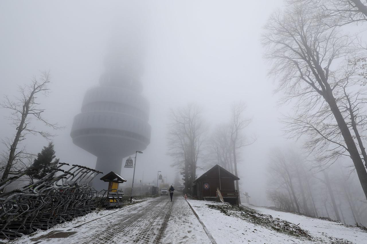 Zagreb: Prvi ovosezonski snijeg na Sljemenu