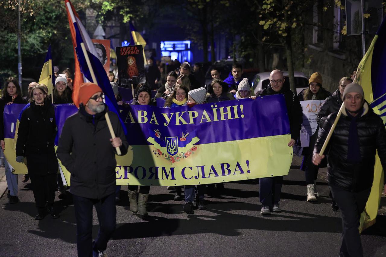 Zagreb: Prosvjedni skup protiv ruske agresije na Ukrajinu i Europu te povodom 1000 dana rata
