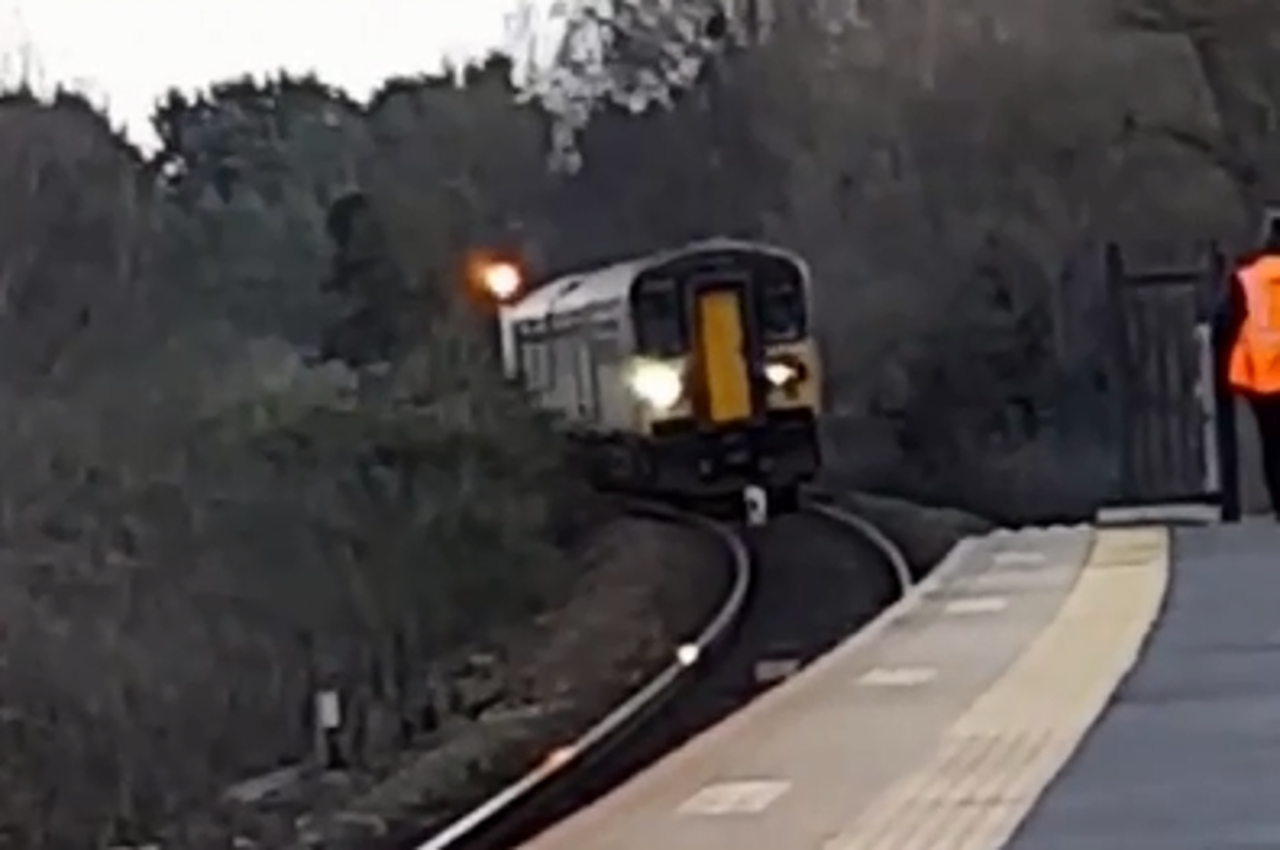 Vlak zakasnio zbog psa