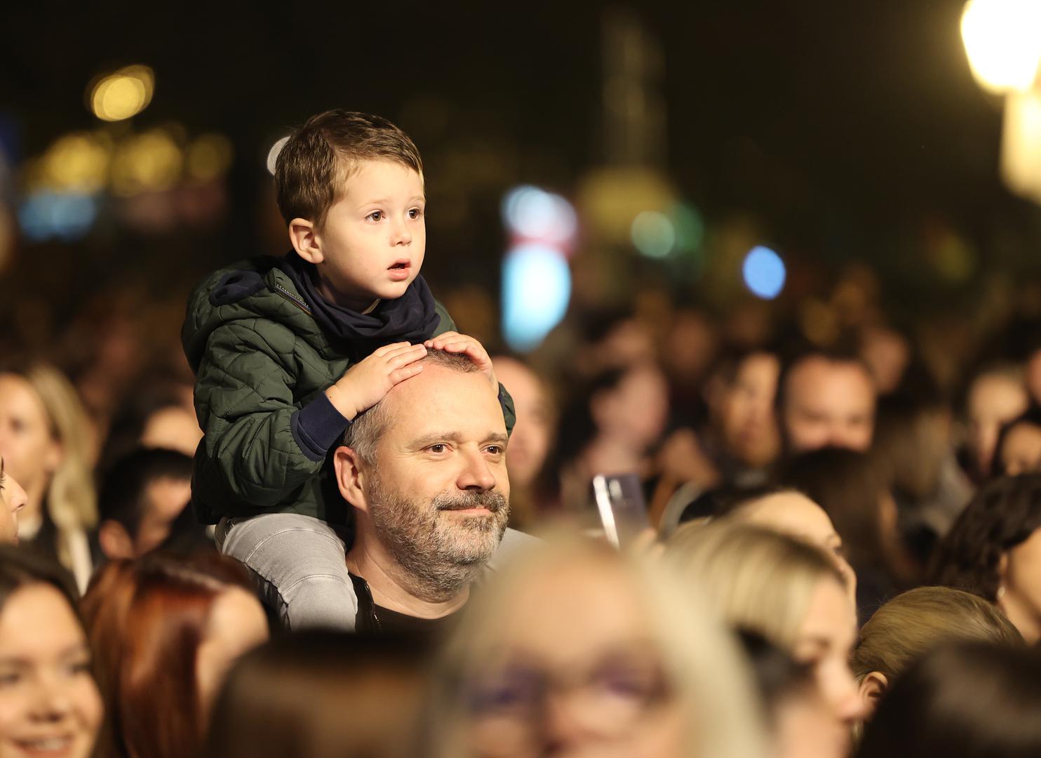 15.10.2022., Samobor - U sklopu proslave 780 rodjendana grada Samobora, odrzan koncert Petra Grase i vatromet na Trgu kralja Tomislava. Photo: Marko Prpic/PIXSELL