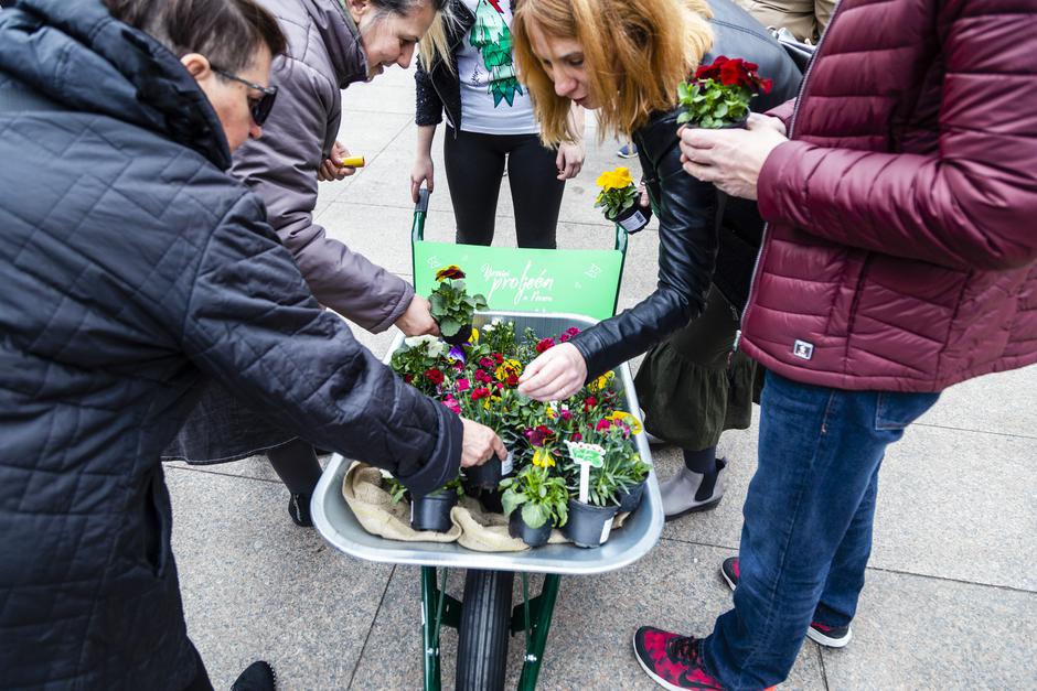 Pevec obilježio nadolazeći prvi dan proljeća