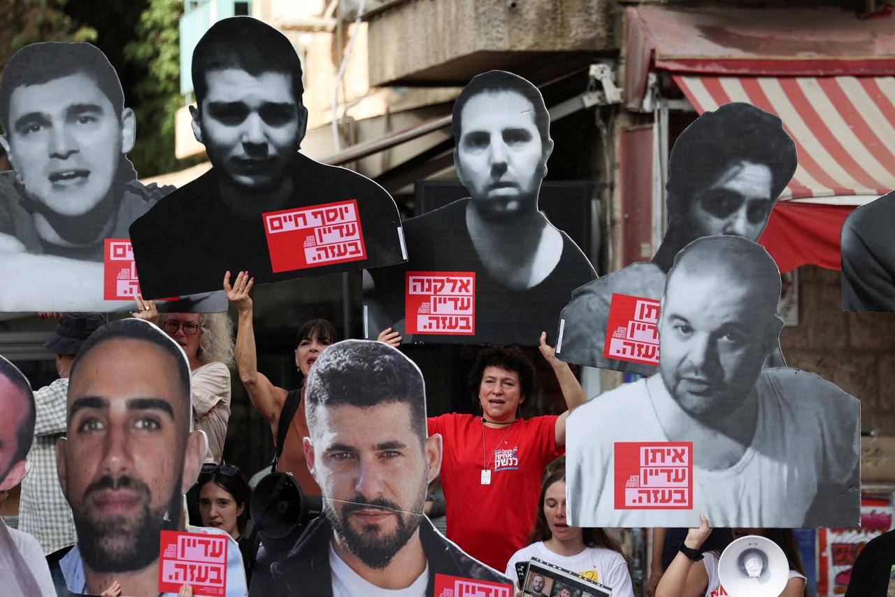 People block Israel's main highway connecting Jerusalem and Tel Aviv near Ben Shemen