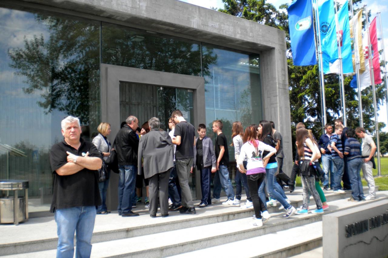 \'UNUTRASNJA  12.05.2011. VUKOVAR - Zdravko Komsic, rukovoditelj Spomen doma Ovcara  Branimir Bradari/Vecernji list\'