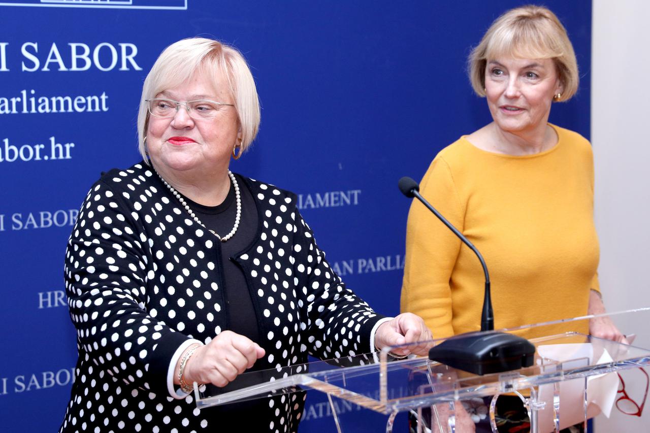 Vesna Pusić i Anka Mrak Taritaš