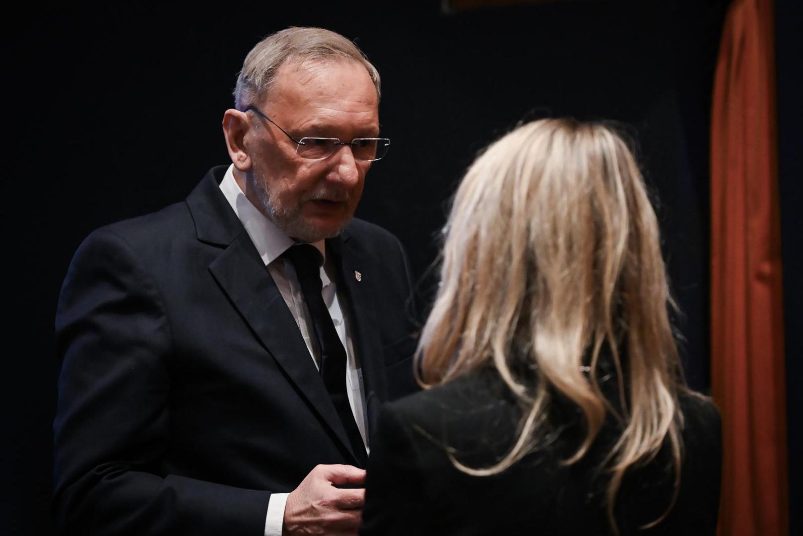 Autor je niza znanstvenih radova u međunarodno priznatim časopisima i publikacijama. Na komemoraciji su mu počast odali brojni kolege iz akademskog svijeta, sadašnji i bivši političari i brojni drugi.