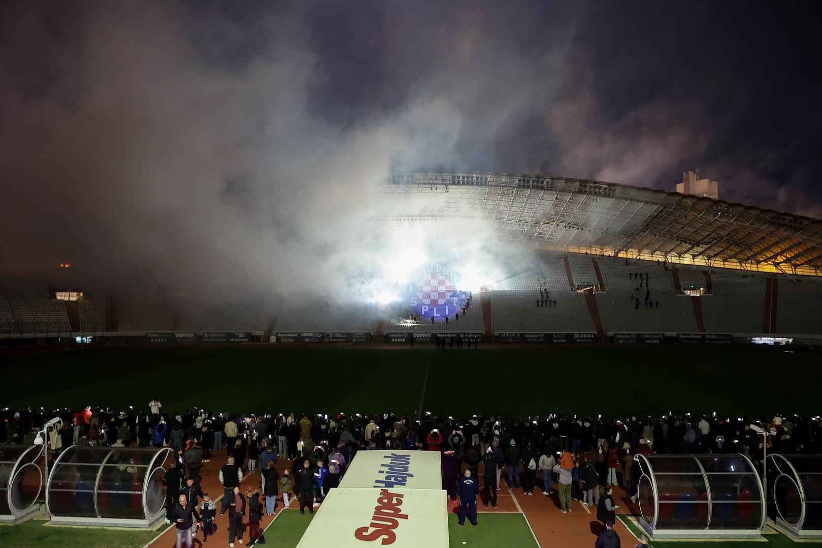 Stigli su brojni navijači