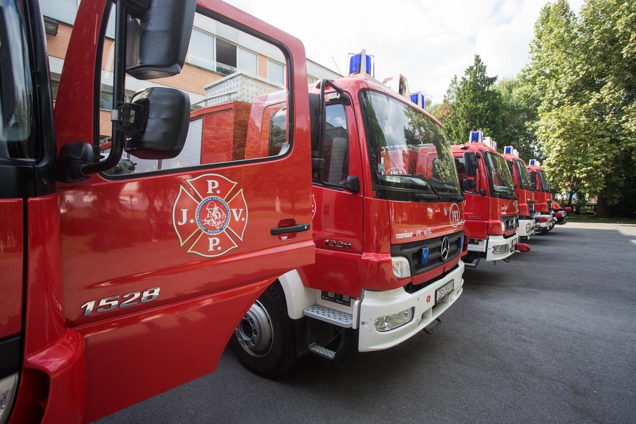 Vatrogasci širom Hrvatske odali počast stradalom kolegi