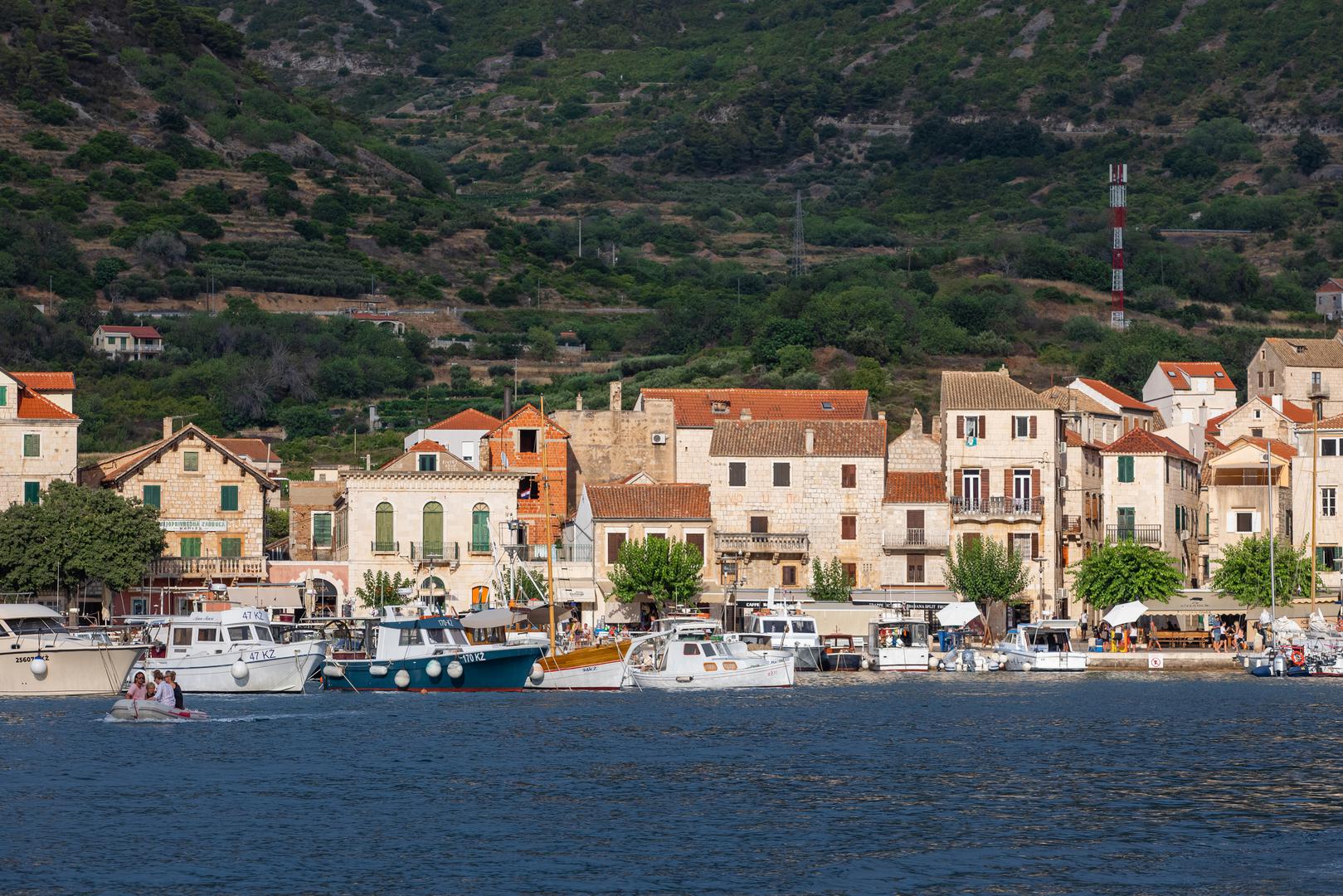 25.07.2021., Komiza, Otok Vis -  Komiza se nalazi na zapadnoj strani otoka Visa u dubokom Komiskom zaljevu. Photo:Davor Javorovic/PIXSELL