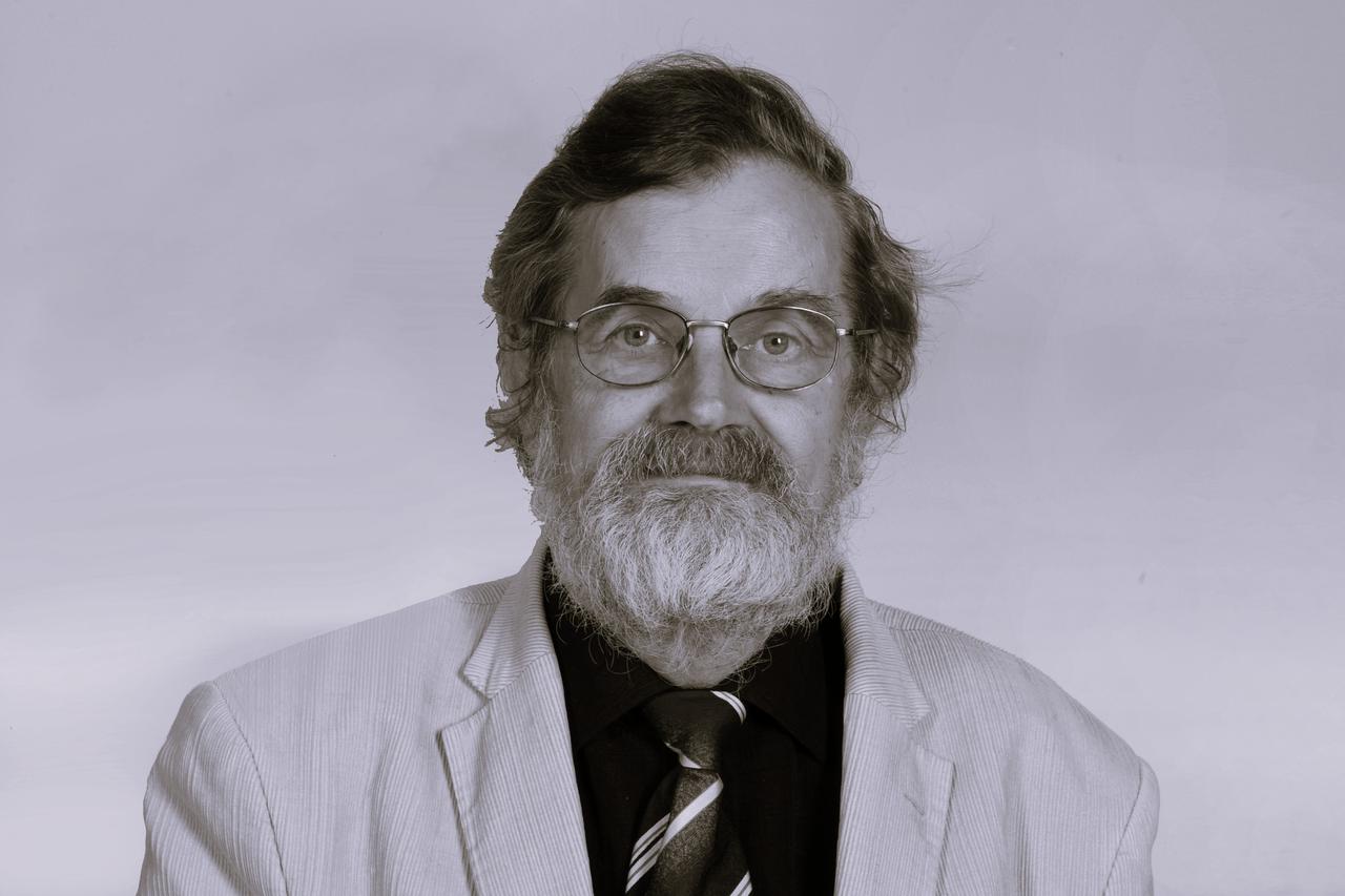Akademik Josip Pečarić