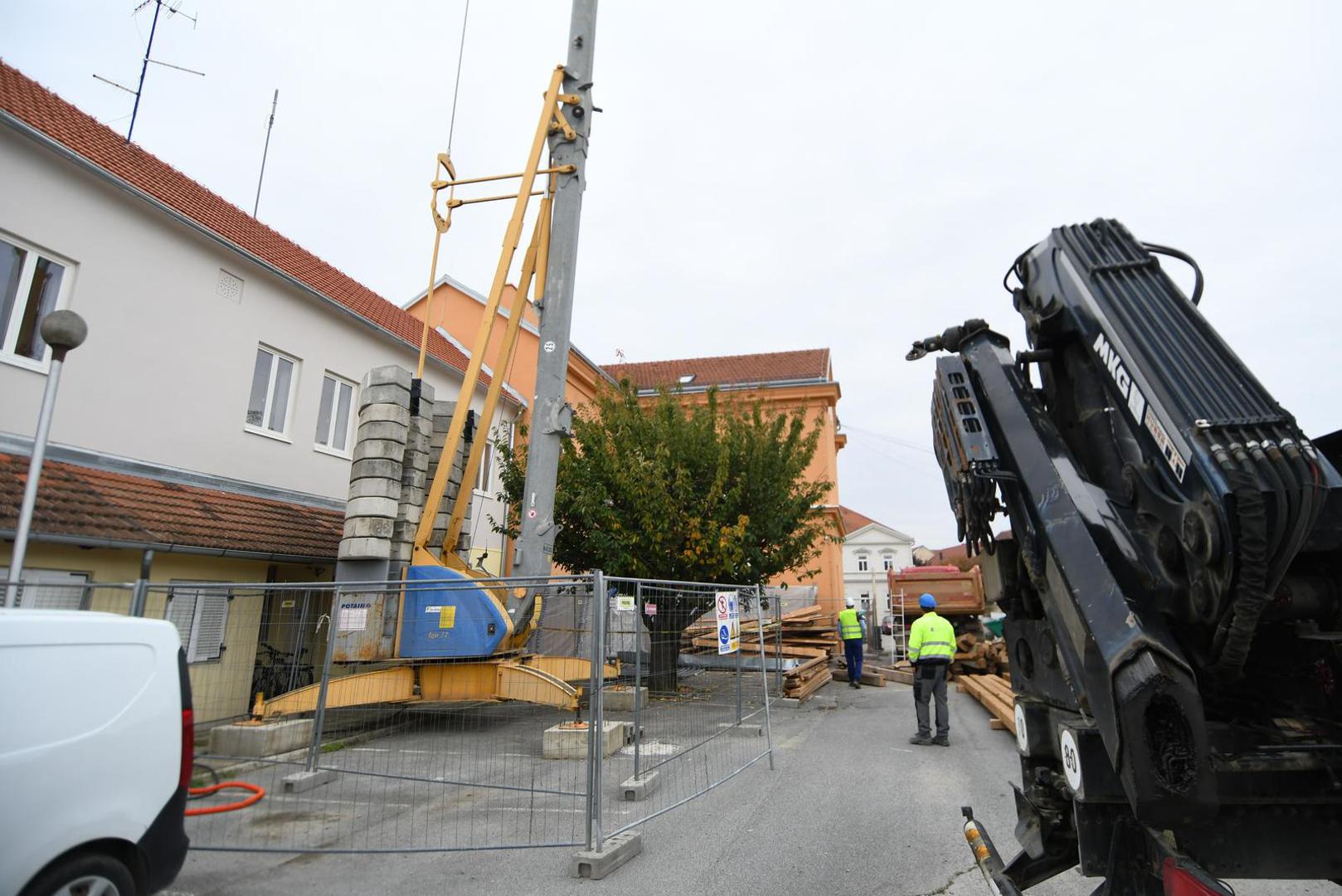 Očevid je u tijeku, a Ministarstvo će u potpunosti surađivati s nadležnim tijelima u utvrđivanju okolnosti nesreće, navodi se u priopćenju.
