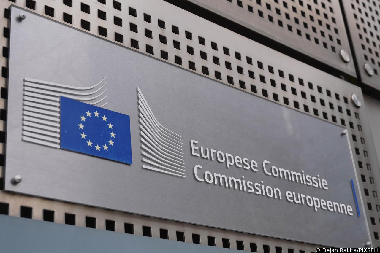Palača Berlaymont je poslovna zgrada u Bruxellesu u Belgiji, u kojoj je smješteno sjedište Europske komisije