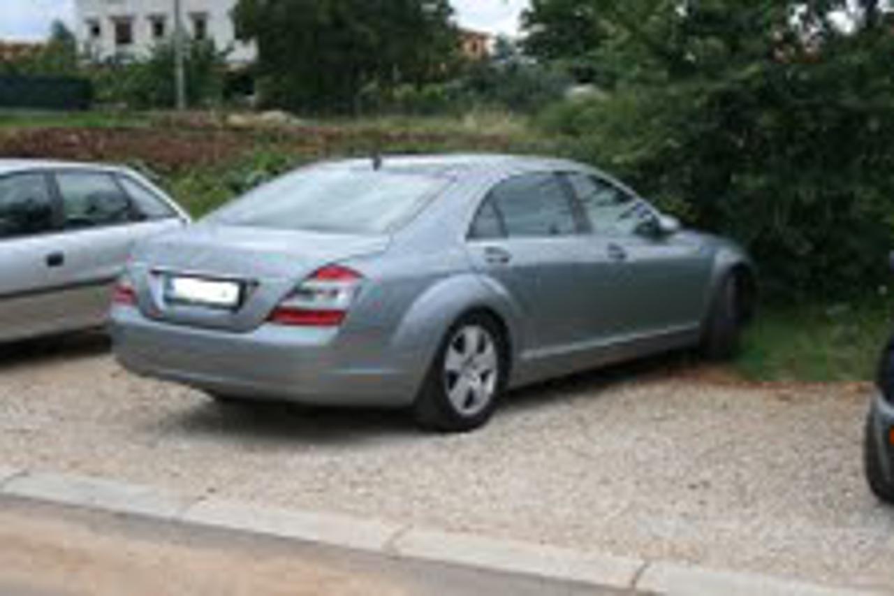 ukradeni auto
