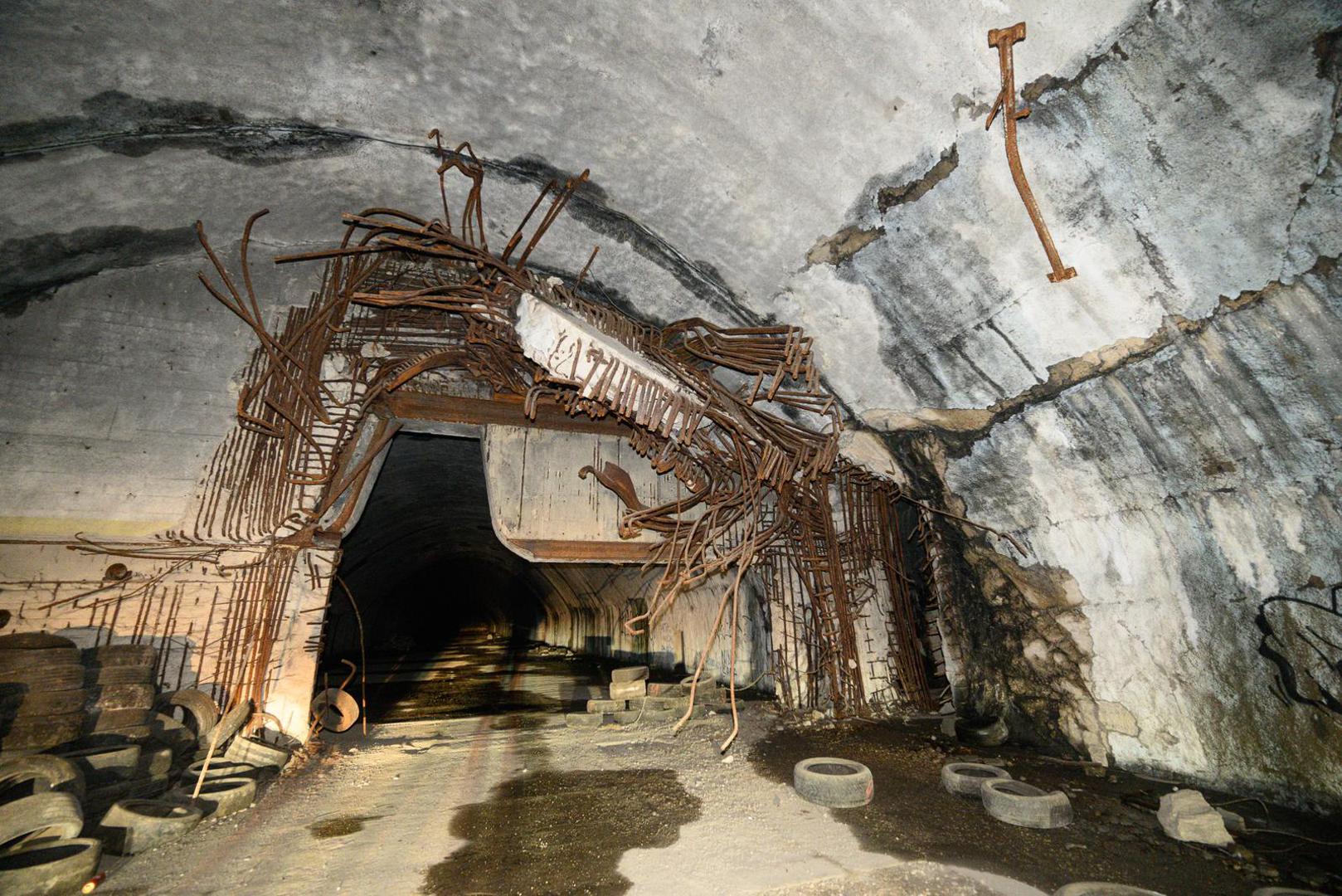 Godine 2023. procijenjeno je da otad njene mračne hodnike, goleme prostorije i opremu nagriženu hrđom posjeti 150 tisuća turista godišnje.

