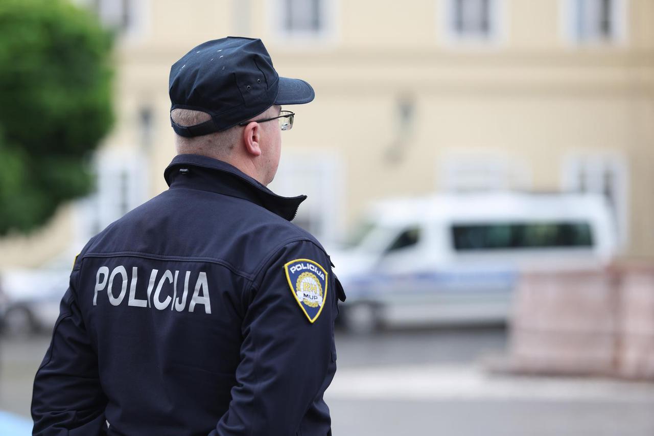 Osijek: Dani otvorenih vrata povodom kampanje„Postani policajac“ 