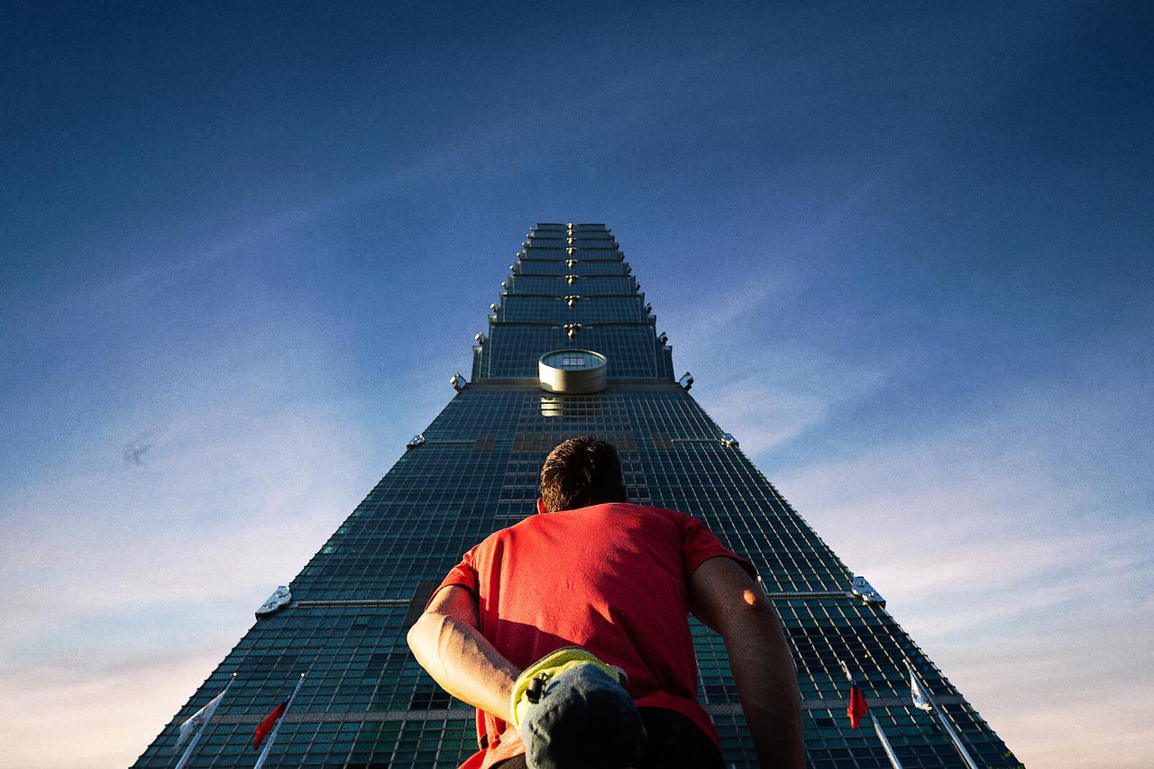 Skyscraper Live