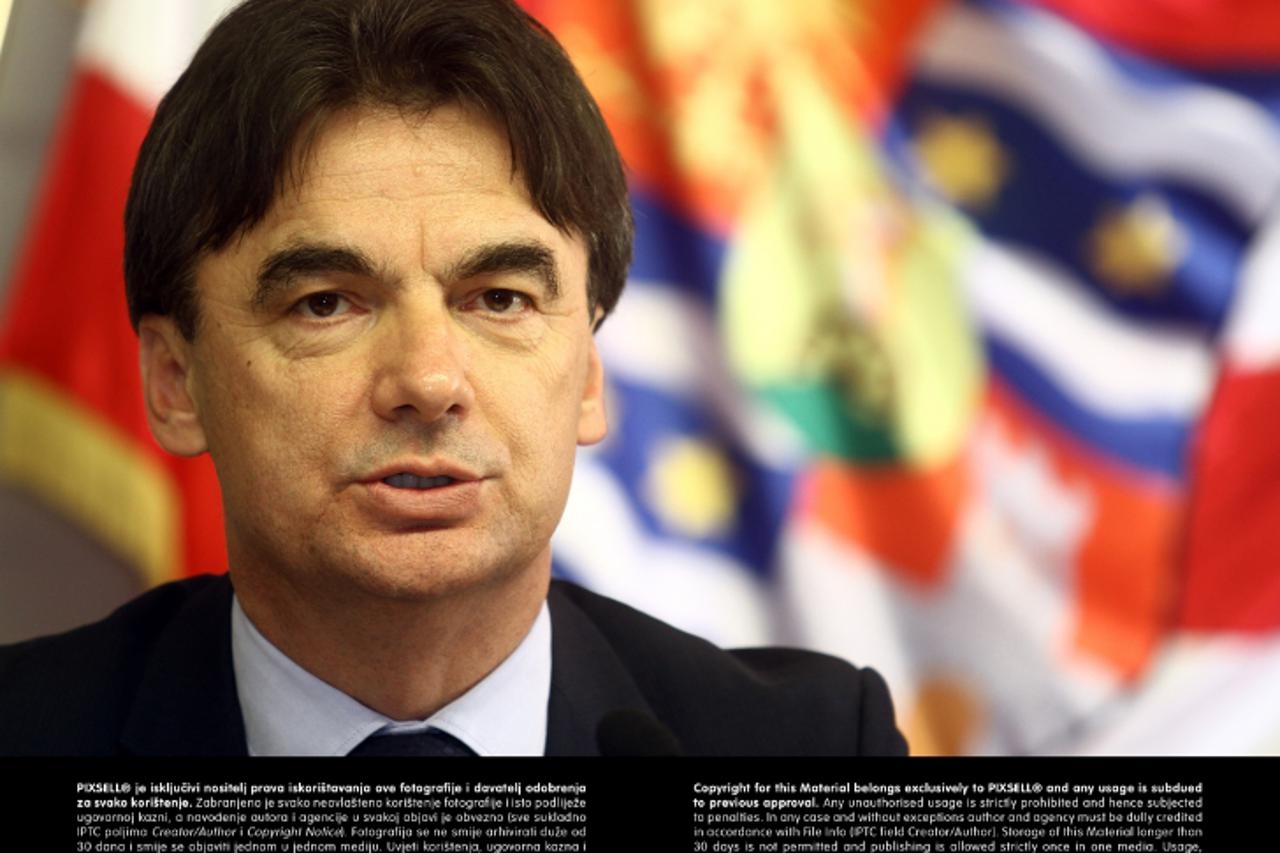 '15.05.2013., Zupanijska palaca, Varazdin - Ministar Branko Grcic i zupan Predrag Stromar prisustvovali su potpisivanju ugovora o sufinanciranju malih kapitalnih projekata u okviru programa Odrzivi ra