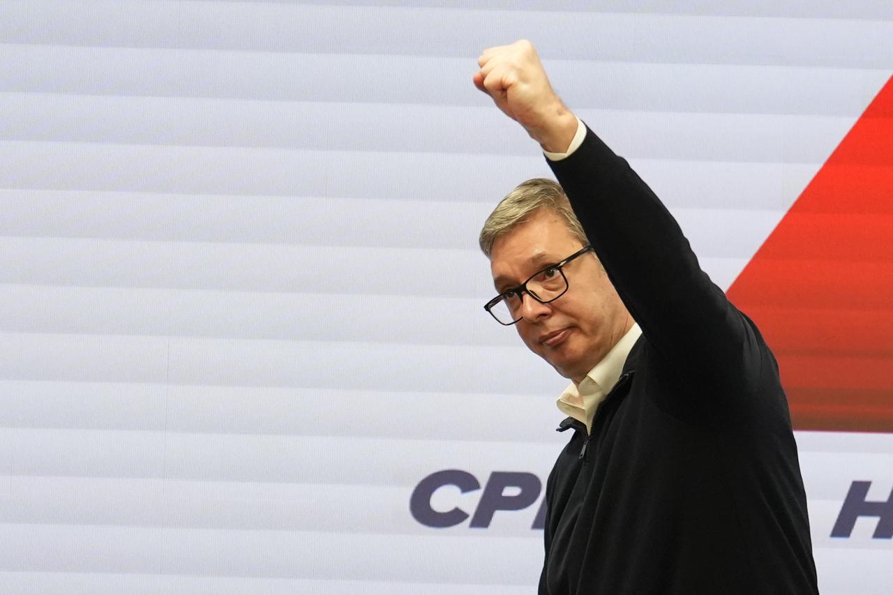 Aleksandar Vučić proglasio pobjedu SNS-a na lokalnim izborima