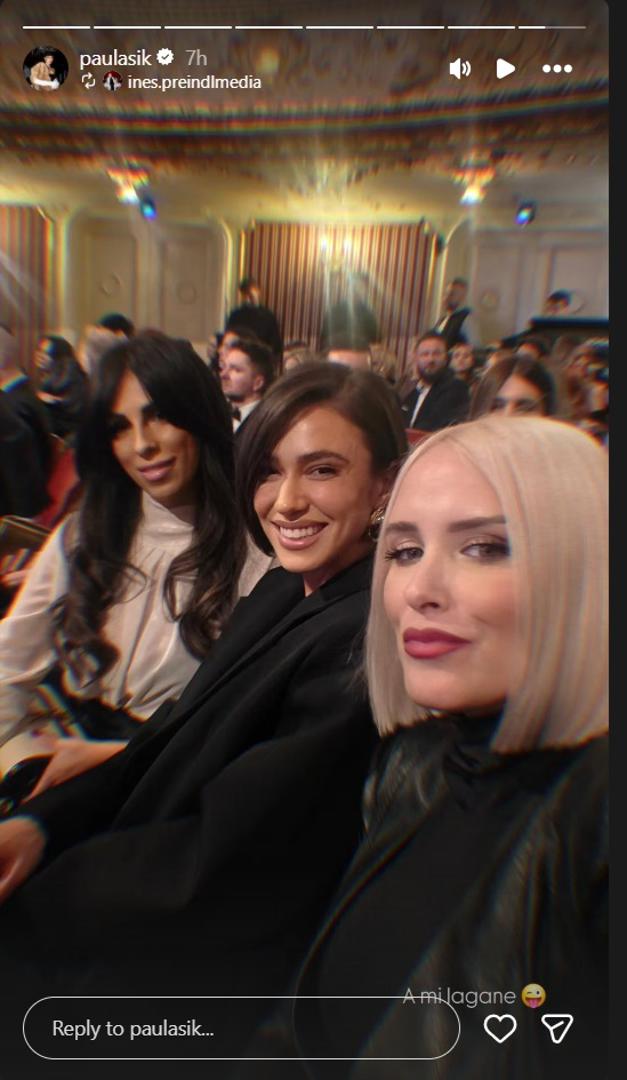 Kristina Burja, Paula Sikirić i Ines Preindl uživale su u dodjeli i ovjekovječile taj trenutak za društvene mreže