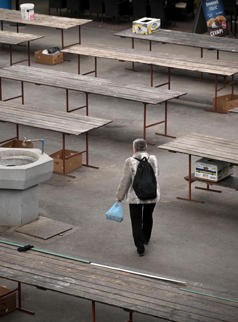Zbog hladnoće je danas tržnica u Španskom bila gotovo prazna.