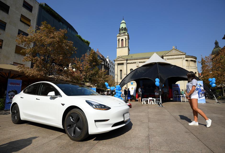 Zagreb je prvi europski grad u kojemu je predstavljen Tesla Model 3