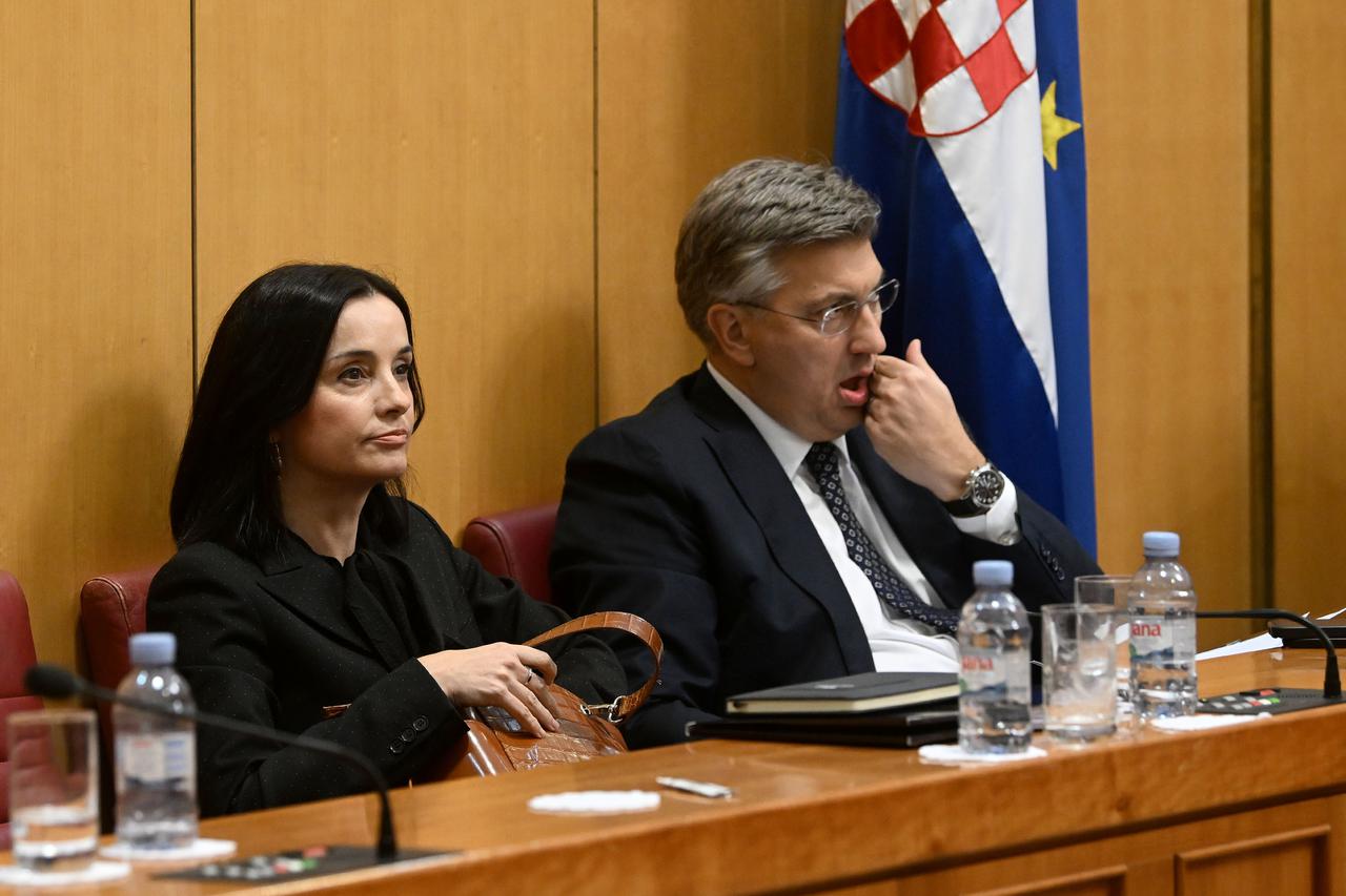 Zagreb: U Saboru je u tijeku rasprava o povjerenju ministrici Mariji Vučković