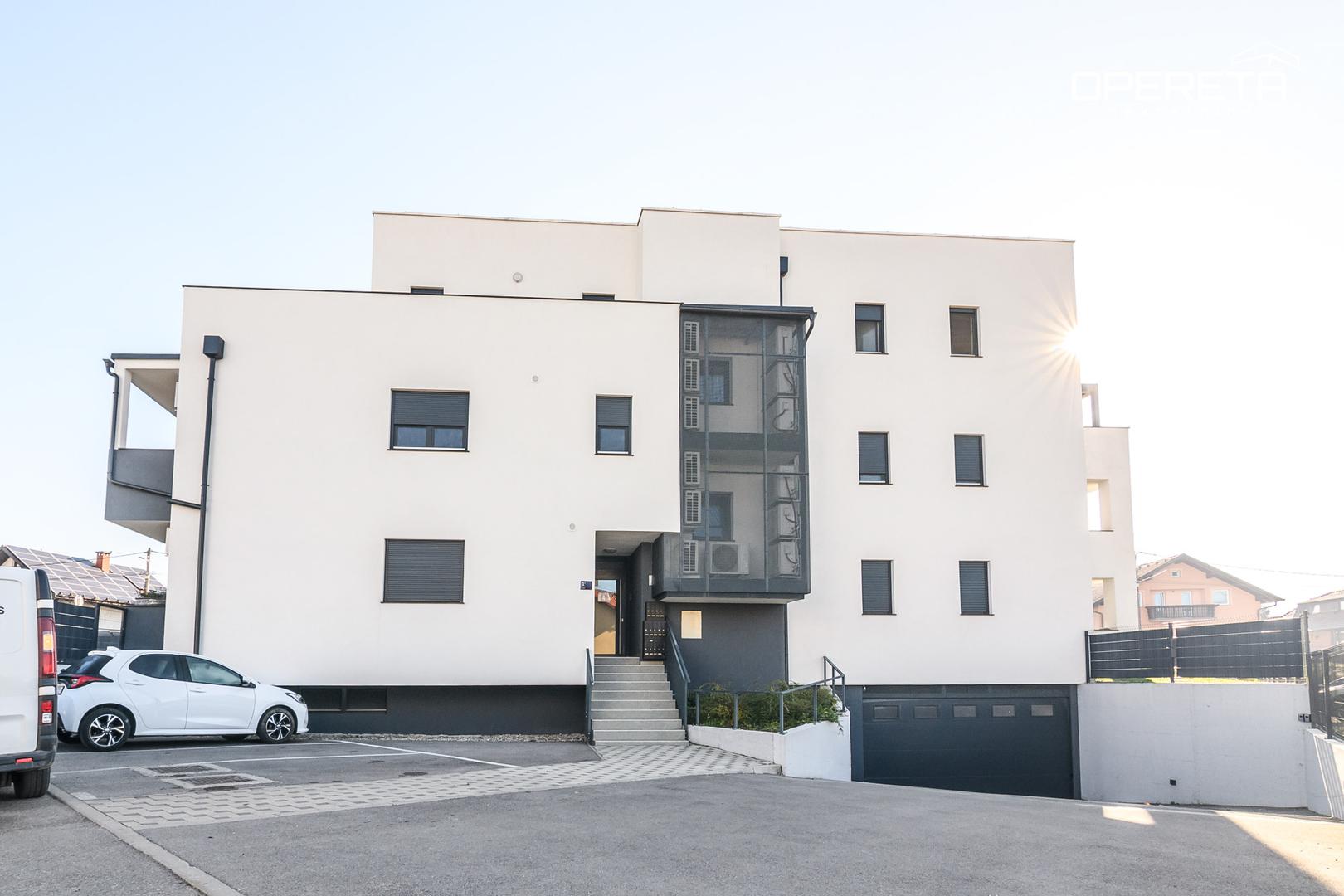 Ukupna obračunata površina stana iznosi 59,62 m², a raspored prostora osmišljen je kako bi se maksimalno iskoristila površina svakog kvadrata.