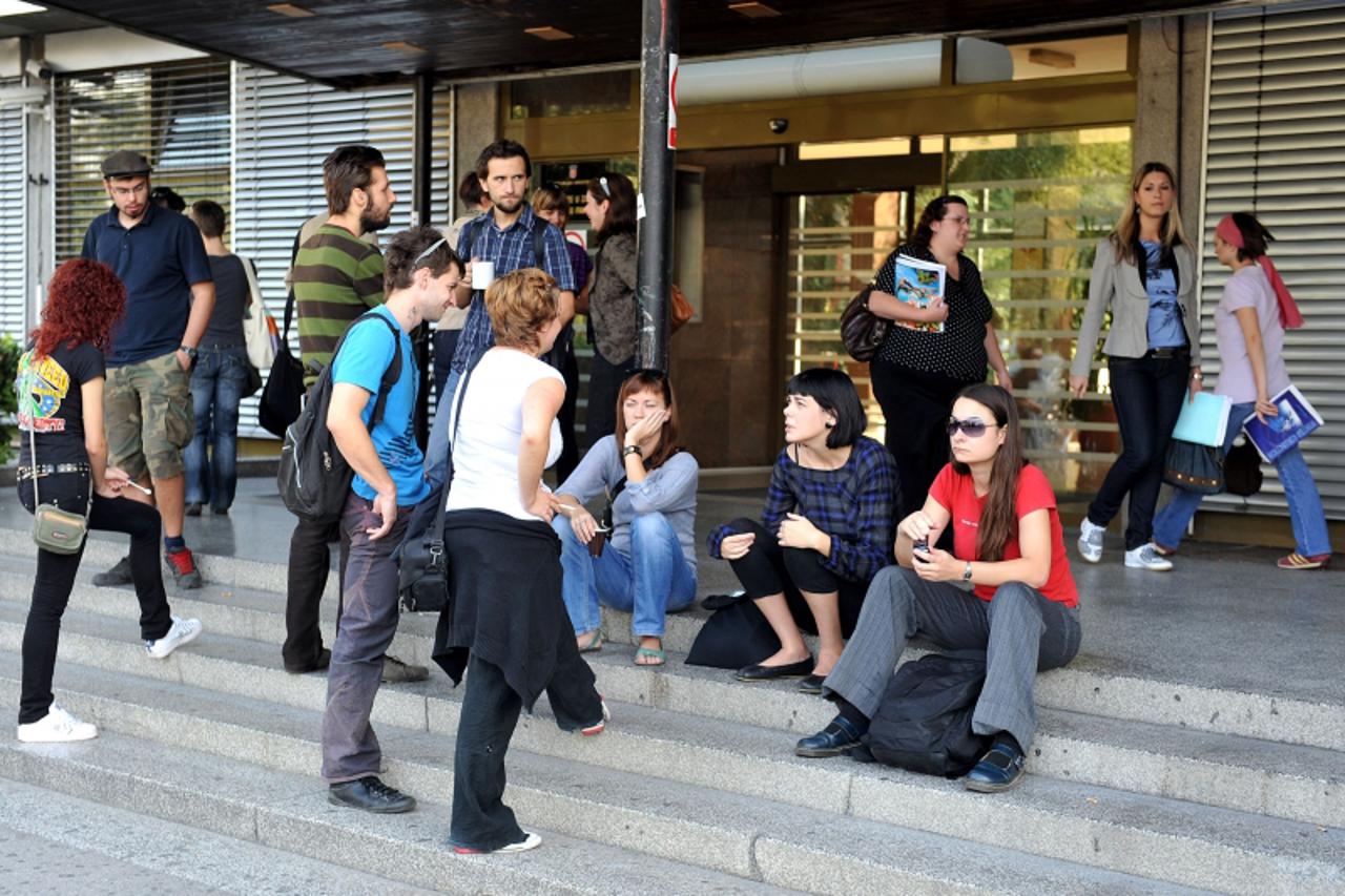 'gradska...Zagreb...30.09.2009.    Luciceva 3, Filozofski fakultet, studenti,  Photo: Goran Stanzl/VLM'