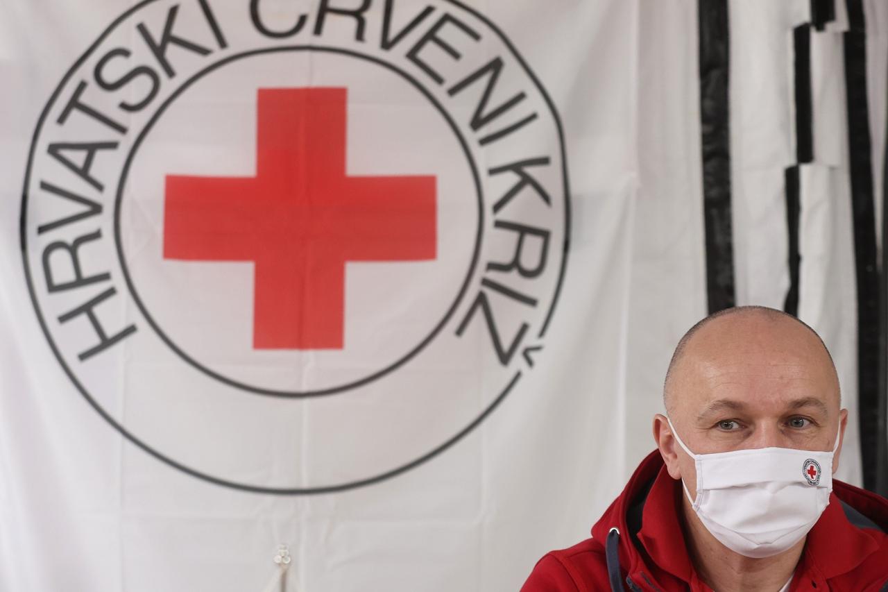Petrinja: Konferencija za medije Crvenog križa o podjeli novčane pomoći stanovništvu