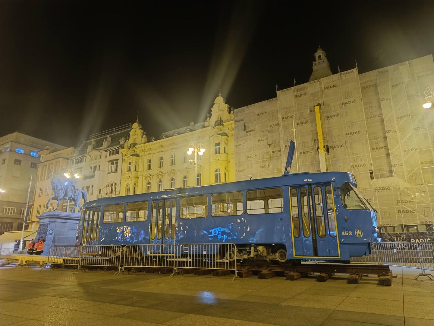 Zagreb od 18. do 22. ožujka ponovno postaje pozornica u sklopu 8. izdanja Festivala svjetla Zagreb, a jedan od lokacija svjetlosnih instalacija je Trg bana Josipa Jelačića. 