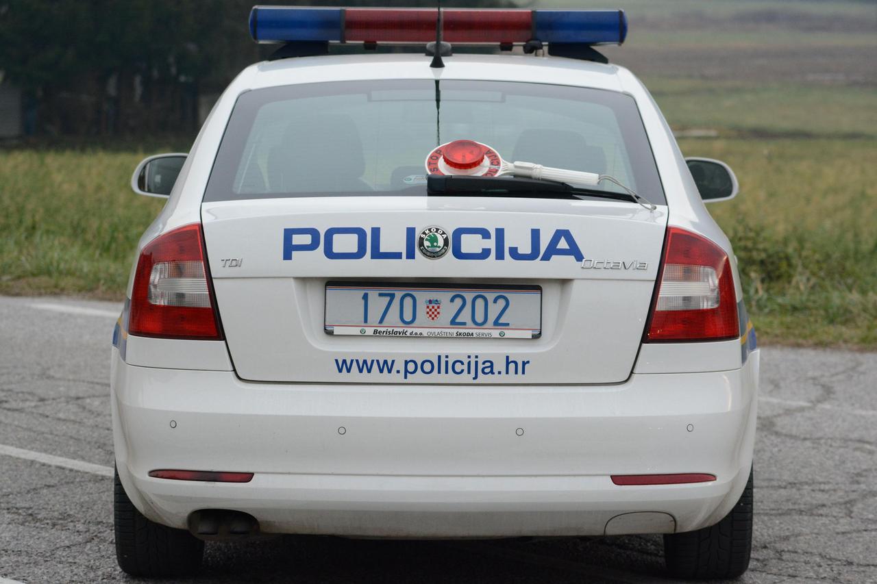 policijski auto