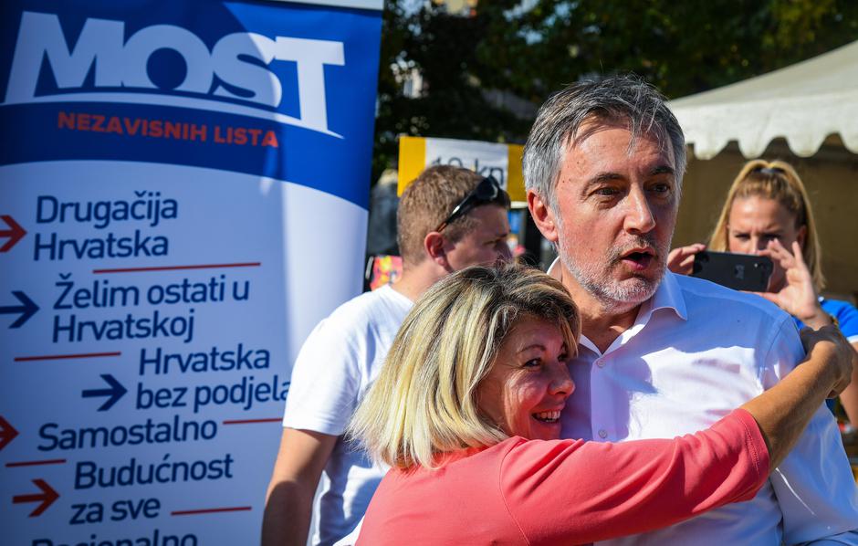 Škoro je celebrity, ali kampanja mu trpi od nedostatka političkih sadržaja